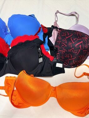 6 bundle Assorted Women's bras